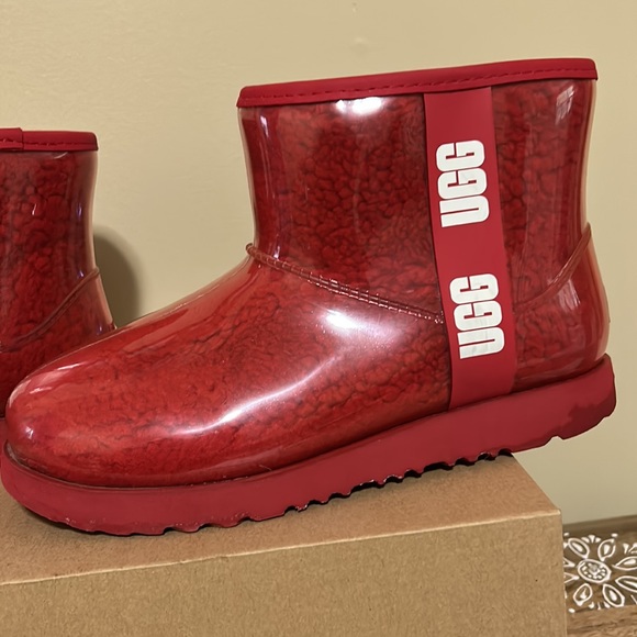 💋💋 UGG SHORT WEATHER BOOTS - Picture 5 of 10